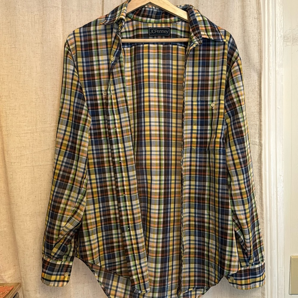 Classic vintage 70s plaid dad shirt